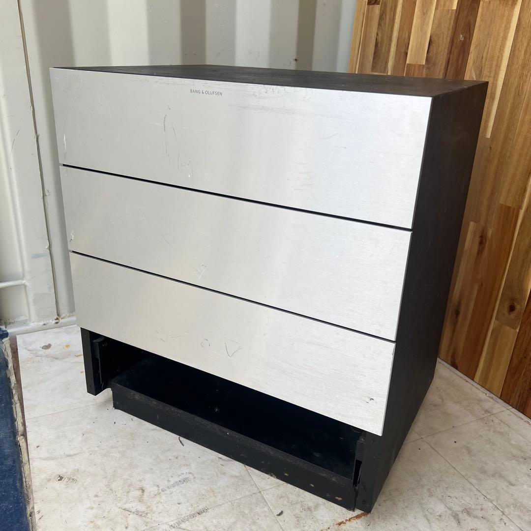 F30激安早い者勝ち✨　バングアンドオルフセン 4ドロワー キャビネット